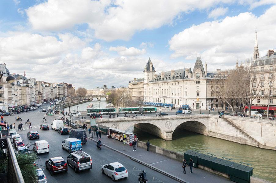Two Bedroom Luxury Apartment - Balcony With View Of Notre Dame Paris Exterior foto