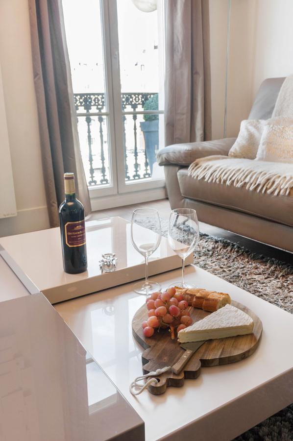 Two Bedroom Luxury Apartment - Balcony With View Of Notre Dame Paris Exterior foto